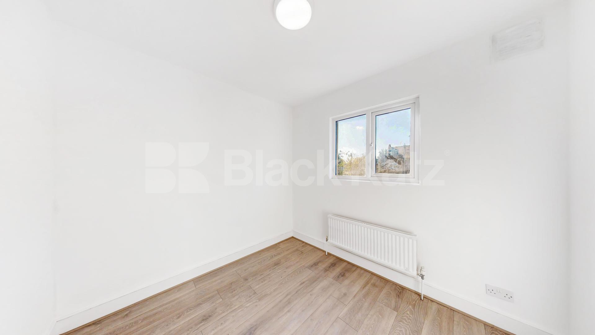 Newly refurbished 4 bedrrom house with garden mins to tube & shops Baronet Grove, Tottenham